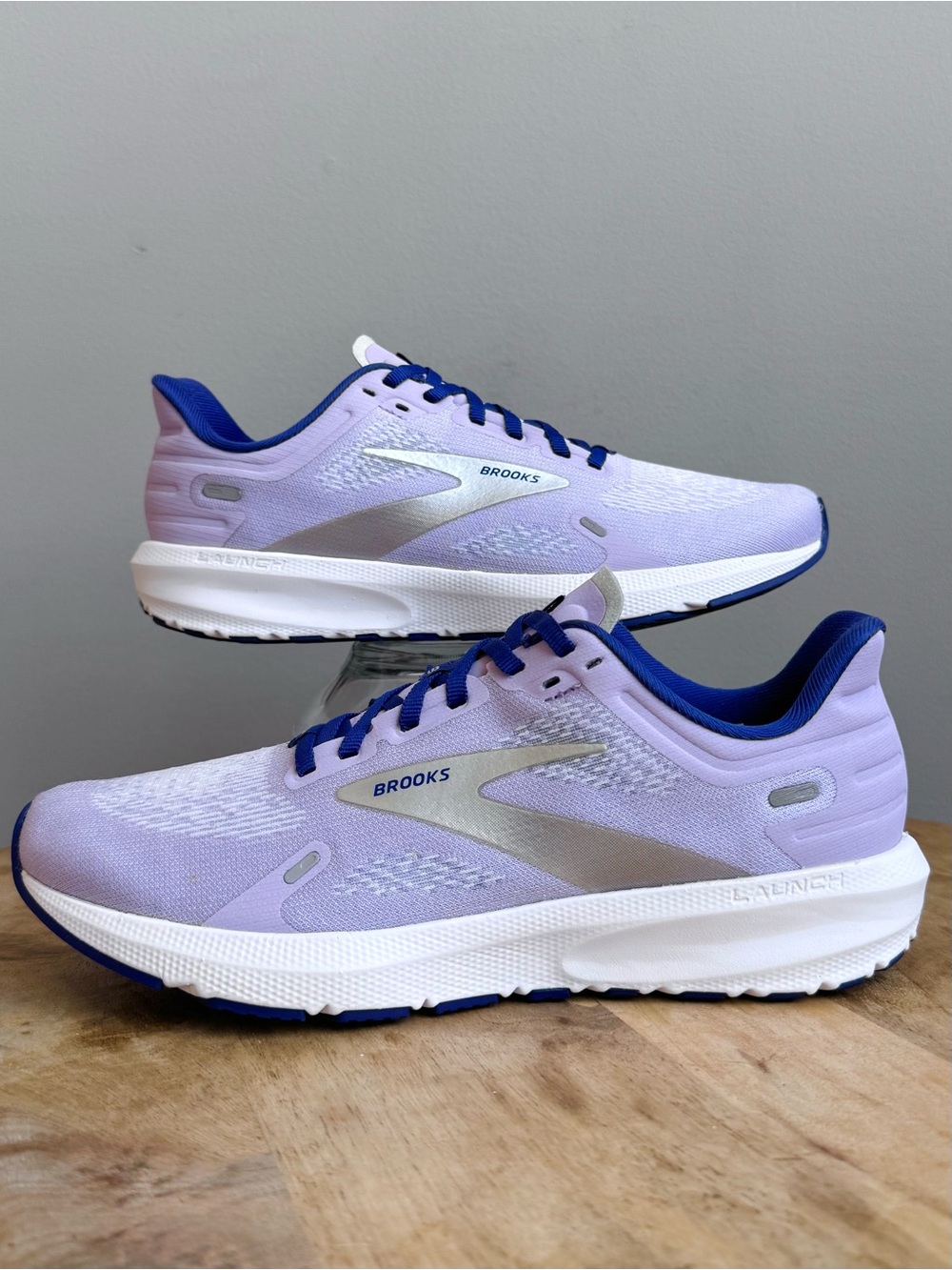 Brooks Launch 9 Women's Running Shoes Lilac Purple Navy Blue Silver Size 9 - Picture 2 of 11
